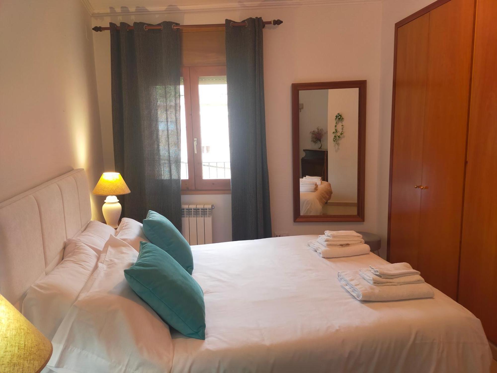Can Planas Soleado, Amplio Con Vistas Y Parking Sant Joan de les Abadesses Exterior photo